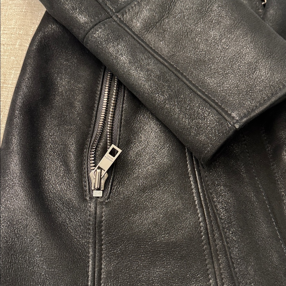 Andrew Marc- Women's Black Shearling Leather Belted Coat/EUC/Size S - Picture 12 of 15